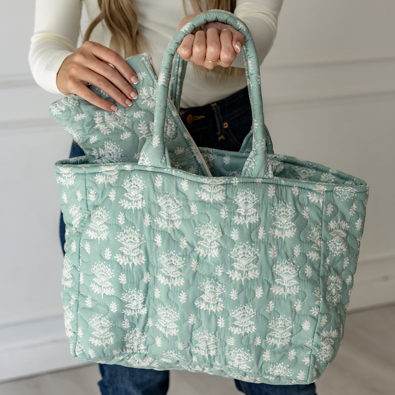 Erin & Ben Co. Clover Sage Quilted Handbag