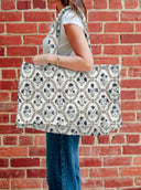 Charlotte White/Navy Quilted Tote
