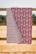 Chase Firebird Sand /Fushia Quilt