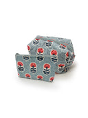Erin & Ben Co. Sadie Floral Icon Blue Quilted Makeup Bag